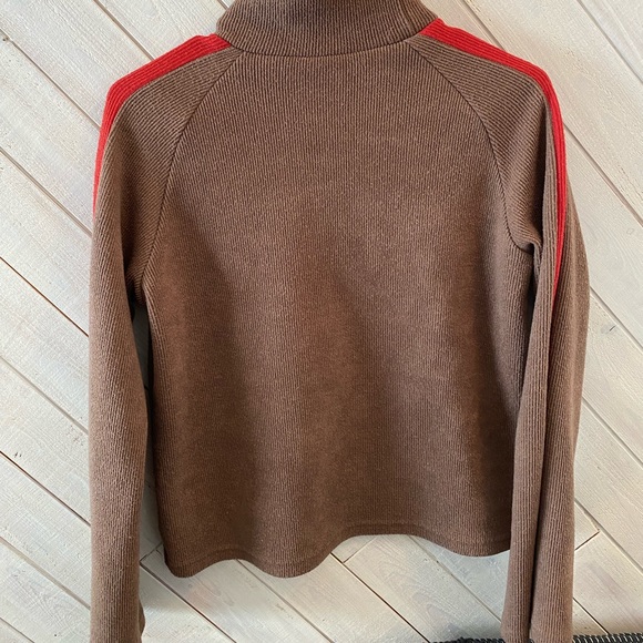 Vintage looking brown and red turtleneck sweater. Never worn and no flaws - Picture 4 of 4